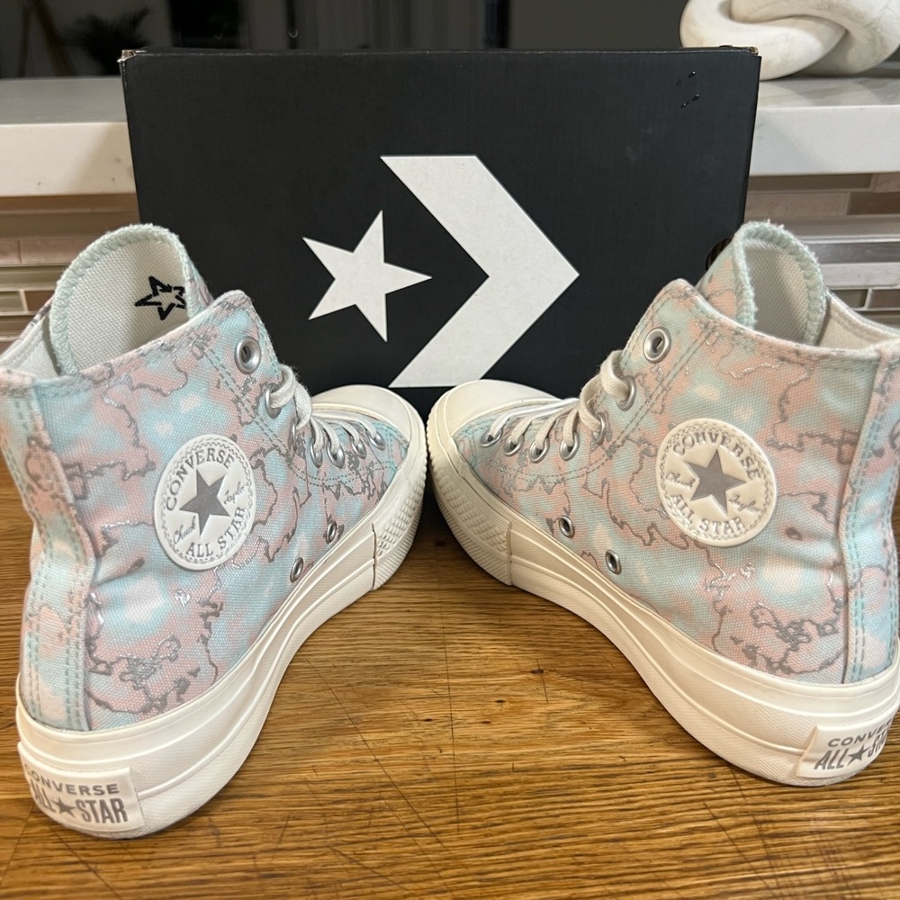 Converse size 5 woman